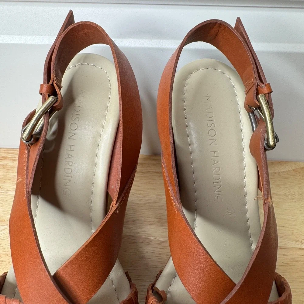 Madison Harding Wooden Platform Sandals Embroidered Heels Women's Size 7